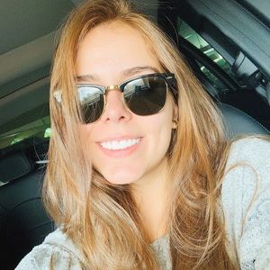 Meet your Posher, Isabela